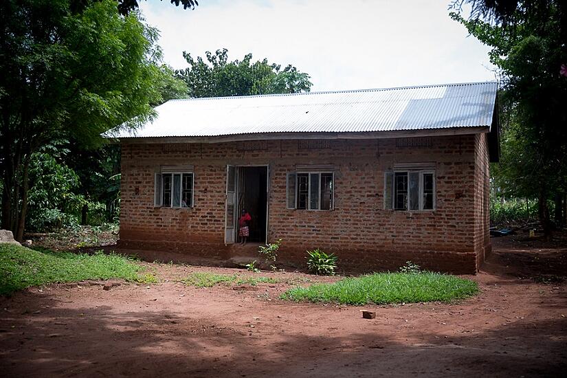 Daada's house where Butono was raised
