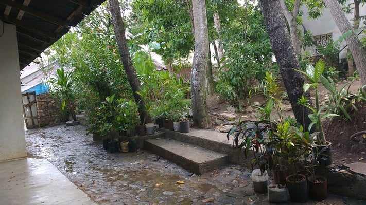 outside_of_the_sisters_house_Riviere_Mancelle.jpg